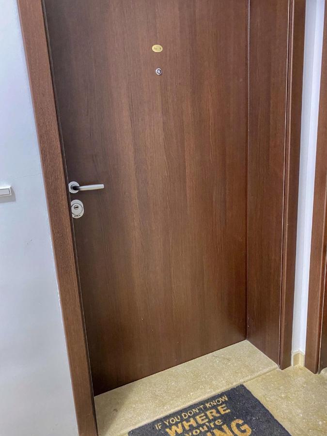 Stylish Urban Apart New 2021 Close To The Beach Варна Екстериор снимка